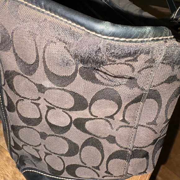 Coach Black Signature Shoulder Bag - Picture 4 of 5